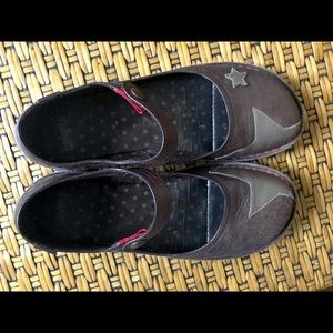 *SOLD* Rare Camper Mary Janes - Twins - Size 38
